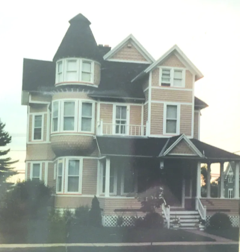 Gallery image